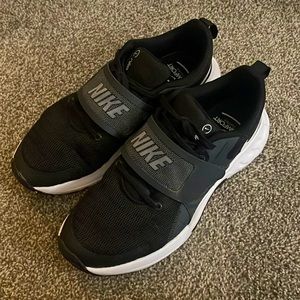 Nike Renew Retaliation Trainer 4 Sz 8.5